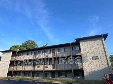 Main picture of 3704 Greenwood Blvd
