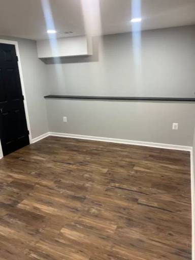 Main picture of 438 Main St