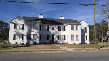 Main picture of 1107 N Madison St