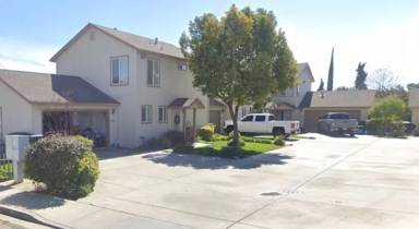 Main picture of 2840 Stanislaus St