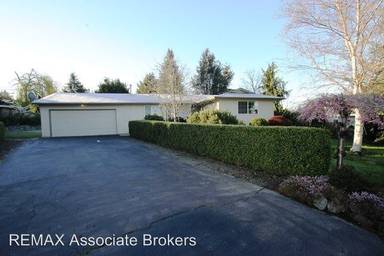 Main picture of 2102 Margaret Pl