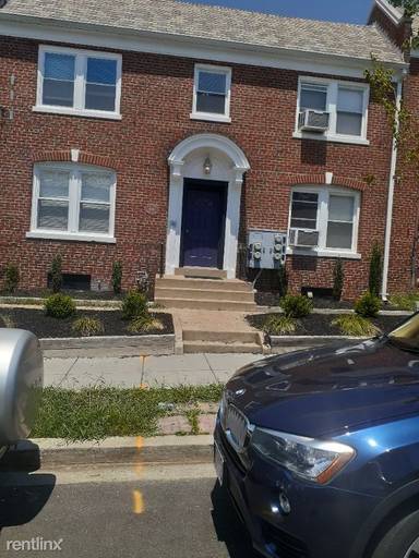 Main picture of 1316 Adams St NE