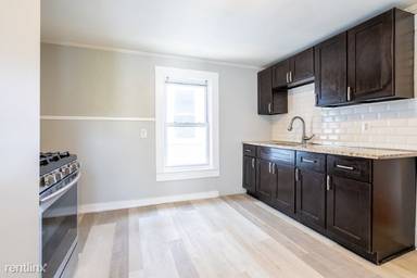 Main picture of 716 Lawrence St