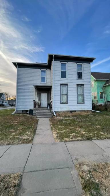 Main picture of 320 s 11th Street - 2