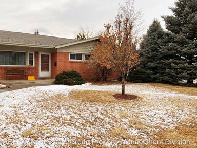 Main picture of 1035 E La Salle St