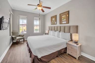 Main picture of 13941 Clubhouse Dr
