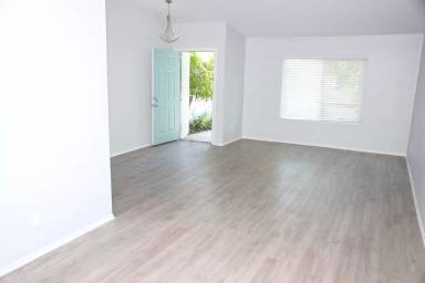 Main picture of 7912 Terraza Disoma