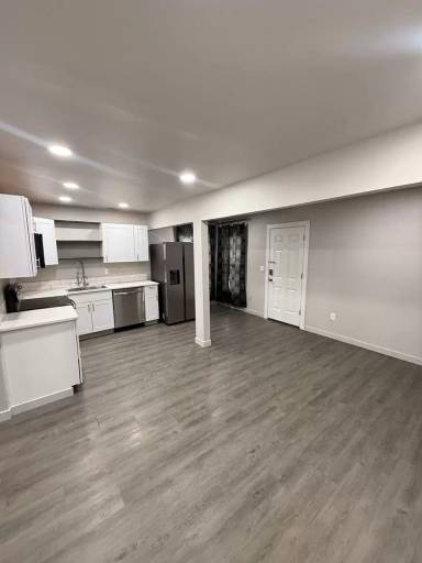 Main picture of 26 E 3rd Ave