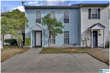 Main picture of 218 Willow Point Cir