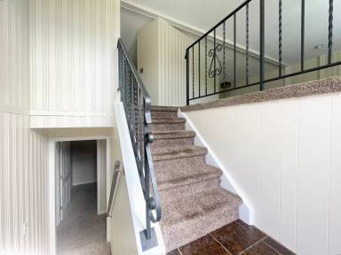 Main picture of 9709 S Altamont Dr