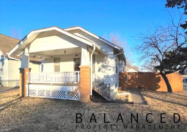 Main picture of 2056 SW Washburn Ave