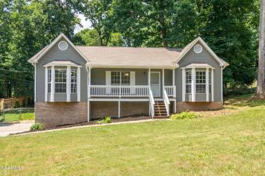 Main picture of 2025 Canby Hills Rd