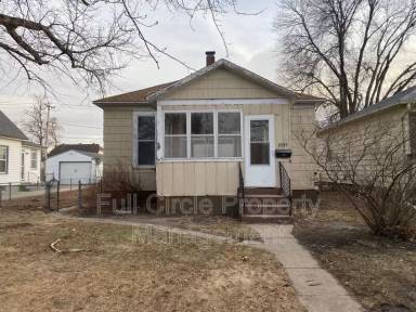 Main picture of 2535 Avenue B