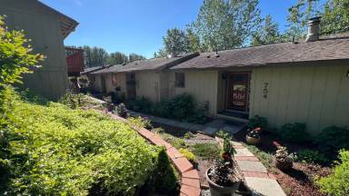 Main picture of 754 W 16th Ave