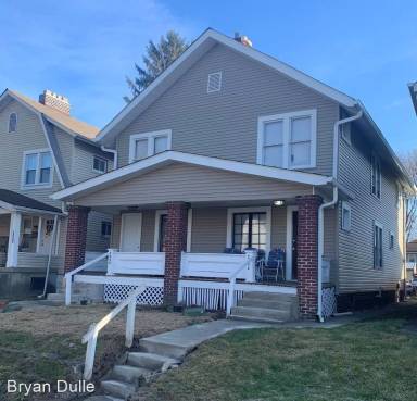 Main picture of 2404 Glenmawr Ave
