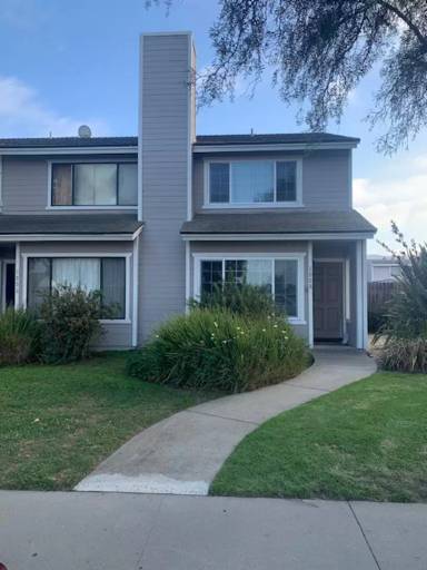 Main picture of 1008 W Chestnut Ave