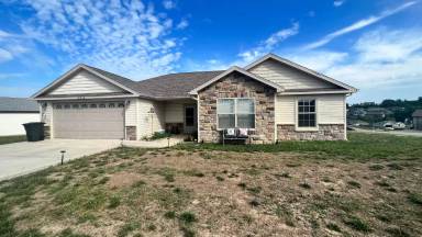 Main picture of 107 Greythorn Ct