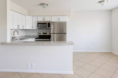 Main picture of 4670 NE 5th Ave