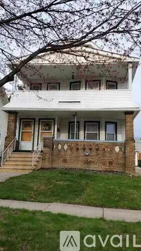 Main picture of 2212 Chesterland Ave