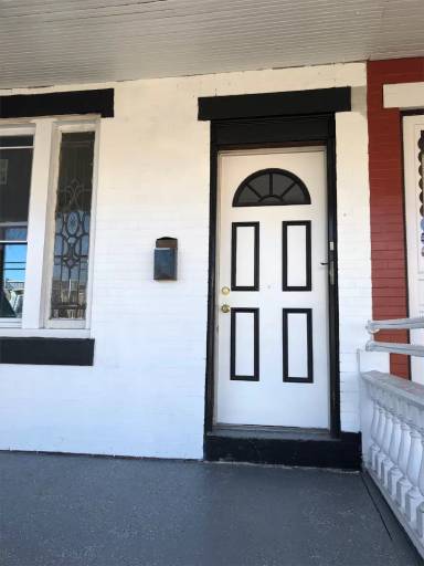 Main picture of 5506 Whitby Ave