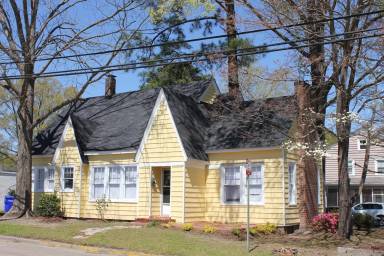 Main picture of 1205 E 4th St