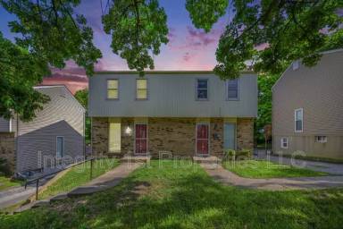 Main picture of 1928 W 36th Ave