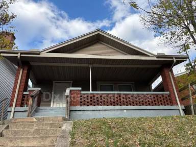 Main picture of 916 Linden Ave