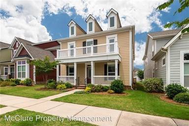 Main picture of 22214 Market St