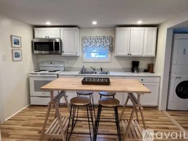 Main picture of 67 Wesley Ave