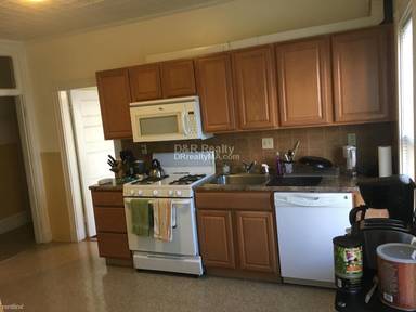 Main picture of 202 Pearl St