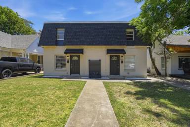 Main picture of 3211 Rogers Ave