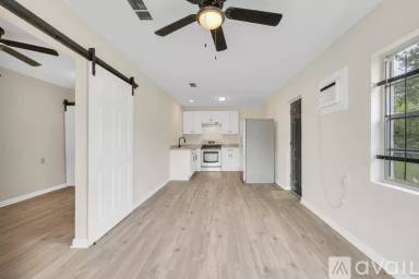 Main picture of 8905 Castle Blvd