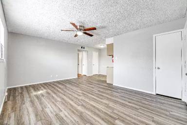Main picture of 212 Koberlin St