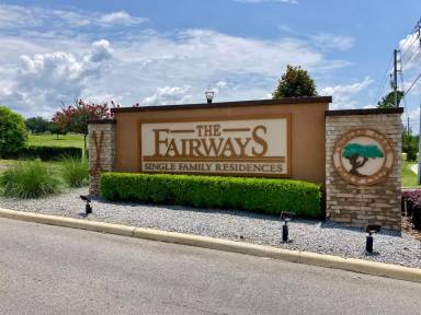 Main picture of 614 W Fairways View Dr