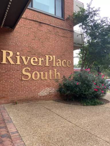 Main picture of River Place South Apartments