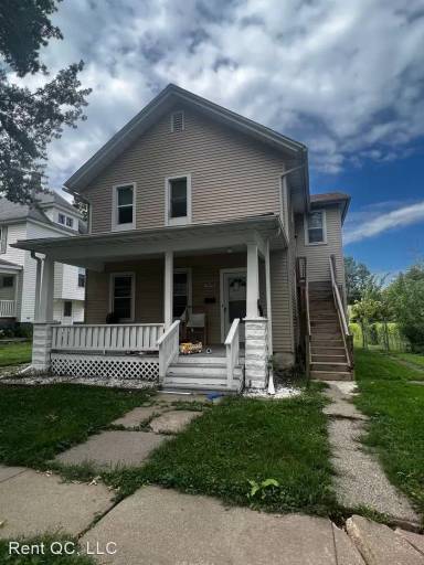 Main picture of 2128 1/2 Farnam St