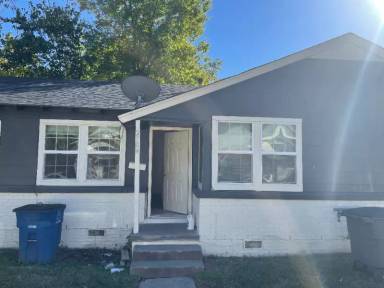 Main picture of 2702 E Haskell St