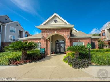 Main picture of Savannah Club