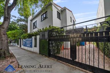 Main picture of 8214 Norton Ave