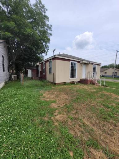 Main picture of 802 N C St