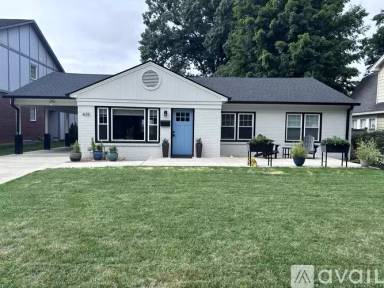 Main picture of 435 W Hampton Dr