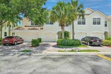 Main picture of 924 Hampton Cir