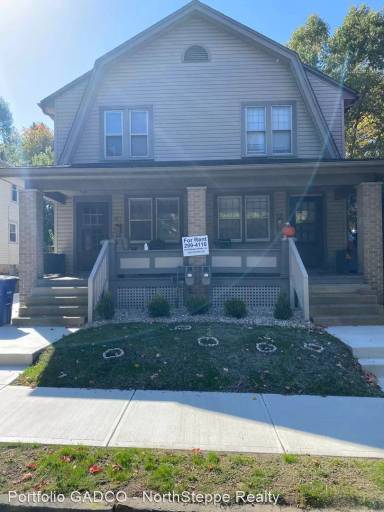 Main picture of 35 E Lakeview Ave