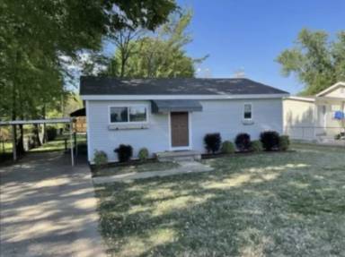 Main picture of 213 E Wells Blvd