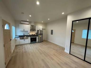 Main picture of 6612 Telegraph Ave