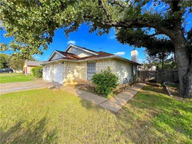 Main picture of 1701 Horseshoe Cir