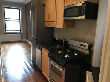 Main picture of 450 W 50th St