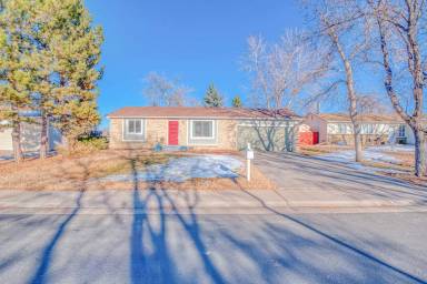 Main picture of 15169 E Columbia Dr