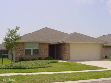 Main picture of 106 Evan Cir