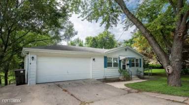 Main picture of 1512 E London Ave